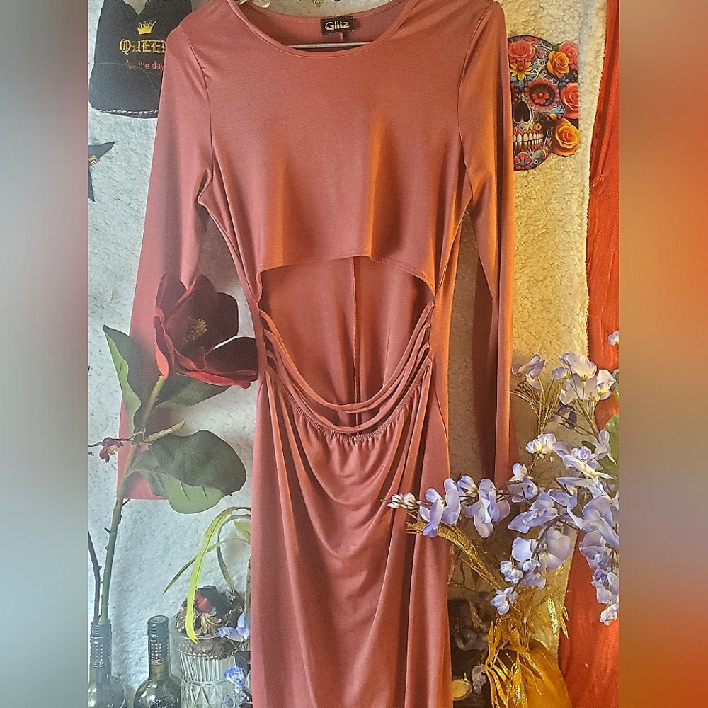 Gildan Women's Rose Long Sleeve Dress